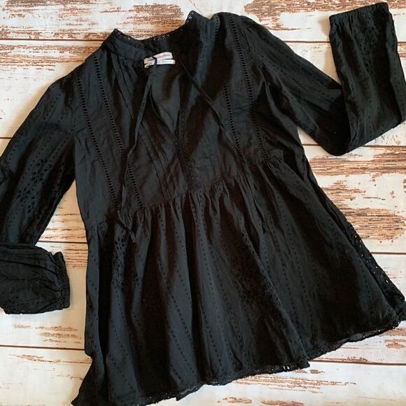 Urban Outfitter black top. NWOT medium - Picture 2 of 11